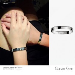 [新品CK] Calvin Klein/凯文克莱hook系列KJ06CB01010Lck首饰时尚男女手镯.三个码数S.M.L,颜色；银色，玫瑰金，黑色HL11851