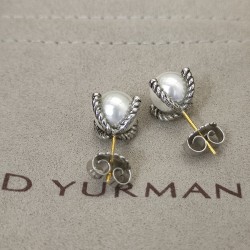 Hl76700David Yurman四爪珍珠耳钉银色