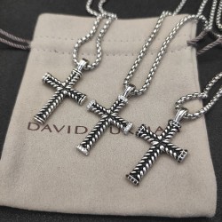 Hl75900David Yurman  双纽线十字架项链，无钻、白钻、黑钻三款。链条粗3mm，长度50+5cm或长度60+5cm延迟链