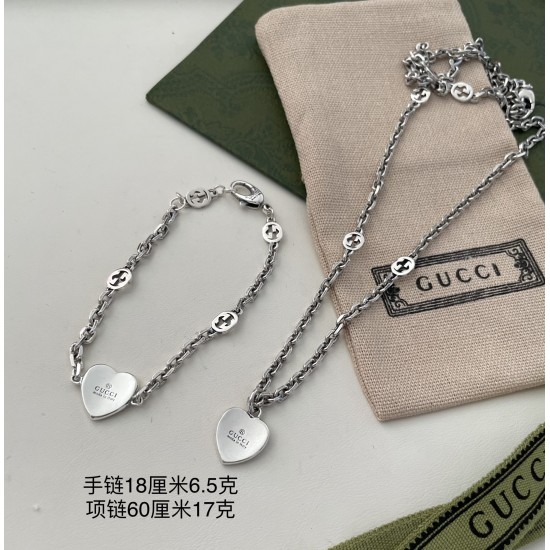 互扣式双G爱心手链项链 心形图案 纯银做旧 小清新风格超级好看 互扣式双G爱心手链项链 心形图案 纯银做旧 小清新风格超级好看