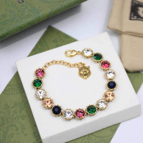HL600A30Gucci 古驰 彩钻手链 亚金材质 带虎头尾牌 HL600A30Gucci 古驰 彩钻手链 亚金材质 带虎头尾牌