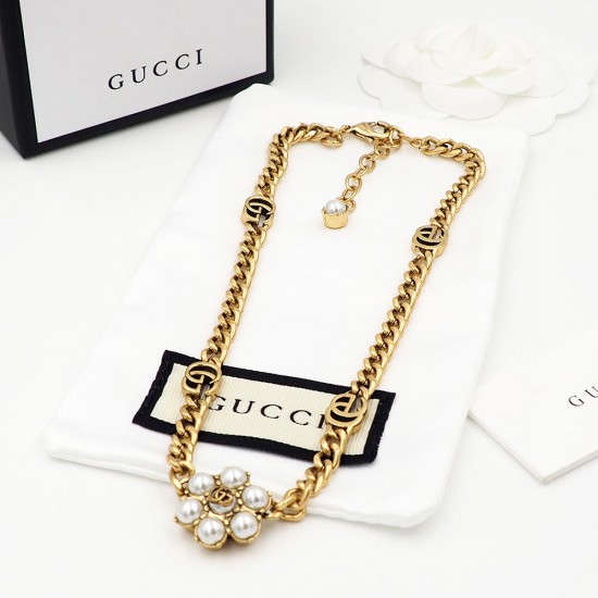 Gucci专柜同步复古珍珠花瓣项链AL800A50 Gucci专柜同步复古珍珠花瓣项链AL800A50