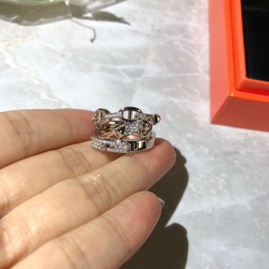 V金材质 2580B60加厚版 码数678 爱马仕皮带扣戒指 V金材质 2580B60加厚版 码数678 爱马仕皮带扣戒指