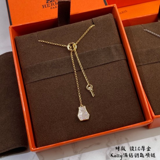 新款2580310 V金材质 加厚版,玫瑰金,白金色。高级精工版众多网红同款 锁头钥匙项链 新款2580310 V金材质 加厚版,玫瑰金,白金色。高级精工版众多网红同款 锁头钥匙项链