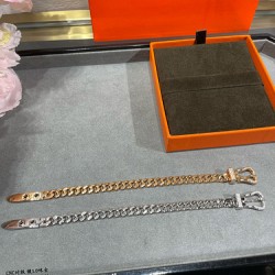 V金材质 2580B80码数：16.17.18。小号带钻皮带手链