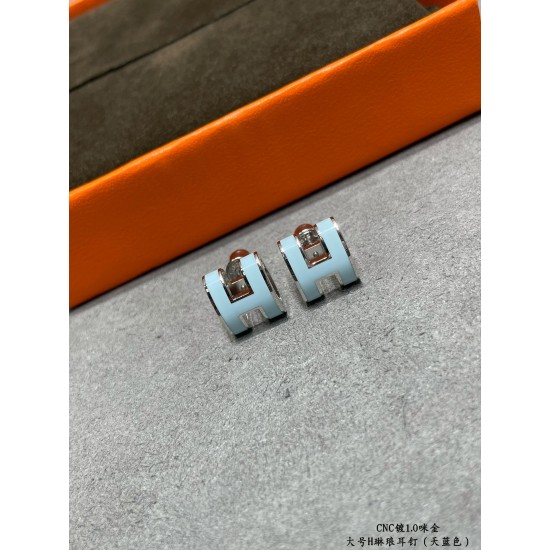 V金材质 5140A90(天蓝色)对版 爱马仕大号H琳琅耳钉 V金材质 5140A90(天蓝色)对版 爱马仕大号H琳琅耳钉
