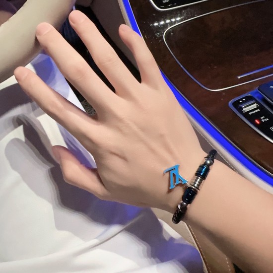 Hl76B00路易威登LV牛皮手链 Hl76B00路易威登LV牛皮手链