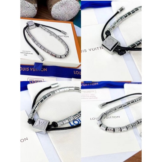 LV项链 LV手链 新品多件串珠手链项链:GT559A70 手链:DT036A10 LV项链 LV手链 新品多件串珠手链项链:GT559A70 手链:DT036A10