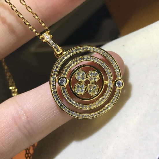 LV项链 新款圆花四叶草满天星项链 LV项链 新款圆花四叶草满天星项链