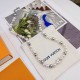 新款Hl65B00 MONOGRAM PEARLS 项链 ¥8,450 Monogram Pearls 项链汇聚珍珠般的串珠和抛光串珠,再将路易威登元素化为精致铭纹,通过可调节链条串连,以 LV 新款Hl65B00 MONOGRAM PEARLS 项链 ¥8,450 Monogram Pearls 项链汇聚珍珠般的串珠和抛光串珠,再将路易威登元素化为精致铭纹,通过可调节链条串连,以 LV