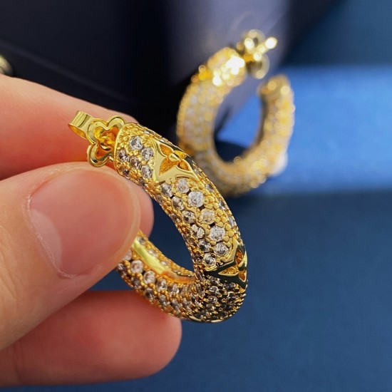 LU9482860 路易威登LV十字花菱形花边镶嵌钻石 LU9482860 路易威登LV十字花菱形花边镶嵌钻石