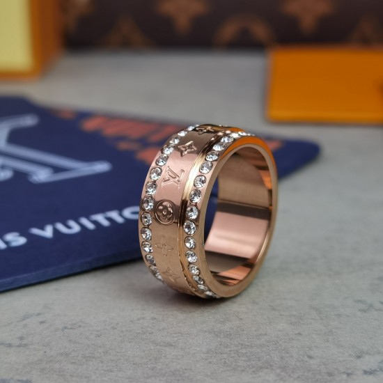 HL90601戒指 Catch 戒指匠心镂刻 字母Monogram 花卉,见证路易威登的精湛工艺。耀目水晶嵌入别样光彩,简约构型和抛光效果再添细腻质感。6.7.8.9 HL90601戒指 Catch 戒指匠心镂刻 字母Monogram 花卉,见证路易威登的精湛工艺。耀目水晶嵌入别样光彩,简约构型和抛光效果再添细腻质感。6.7.8.9