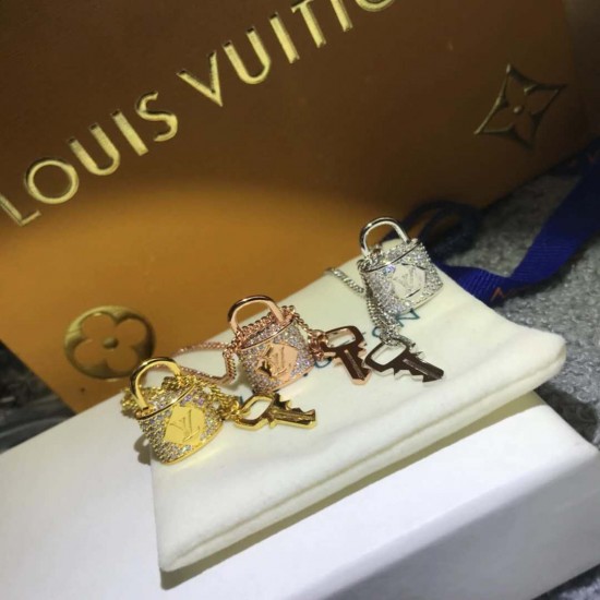 Lv项链 新款锁头钥匙满天星项链 Lv项链 新款锁头钥匙满天星项链