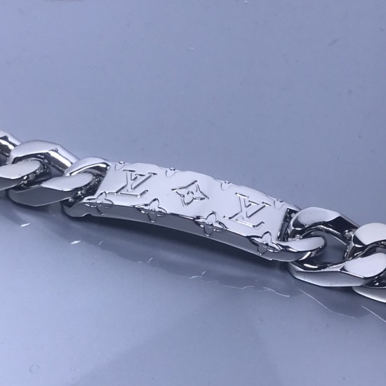 新品麻花手链 码号:18.21 编号:DT82.A00 新品麻花手链 码号:18.21 编号:DT82.A00
