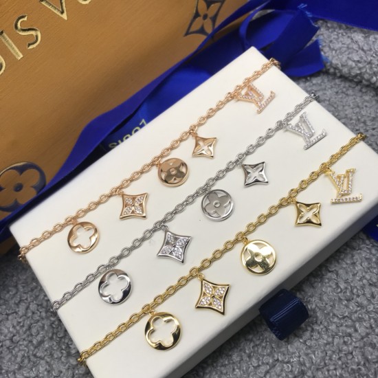 新款多花手链 没玫瑰金 白金 黄金 现货 编号:C714900 新款多花手链 没玫瑰金 白金 黄金 现货 编号:C714900