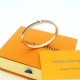 Hl65700---lv手镯 Louis Vuitton 路易威登 原装打版代购级别 市场最好版本 LV老花皮手镯火爆款出货 设计独特 复古前卫 美女必备 Hl65700---lv手镯 Louis Vuitton 路易威登 原装打版代购级别 市场最好版本 LV老花皮手镯火爆款出货 设计独特 复古前卫 美女必备