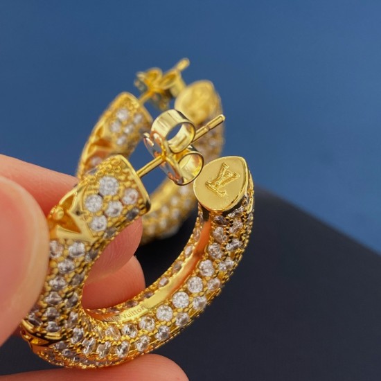 LU9482860 路易威登LV十字花菱形花边镶嵌钻石 LU9482860 路易威登LV十字花菱形花边镶嵌钻石