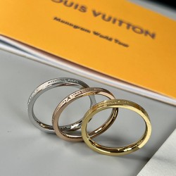 HY80A70。3件套戒指，一套3色，整体非常精致，男女都可以佩戴