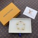 Hl97909 LV四小花手链 简约设计 blingbling✨✨✨代购级别 Hl97909 LV四小花手链 简约设计 blingbling✨✨✨代购级别