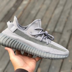 350v2灰色  Adidas Yeezy 350 V2太空灰 IF3219