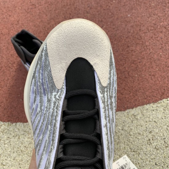 椰子篮球鞋 纯原版 Adidas Yeezy Basketball QNTM 黑灰拼接休闲版椰子篮球鞋 Q46473 尺码:40-46.5 椰子篮球鞋 纯原版 Adidas Yeezy Basketball QNTM 黑灰拼接休闲版椰子篮球鞋 Q46473 尺码:40-46.5