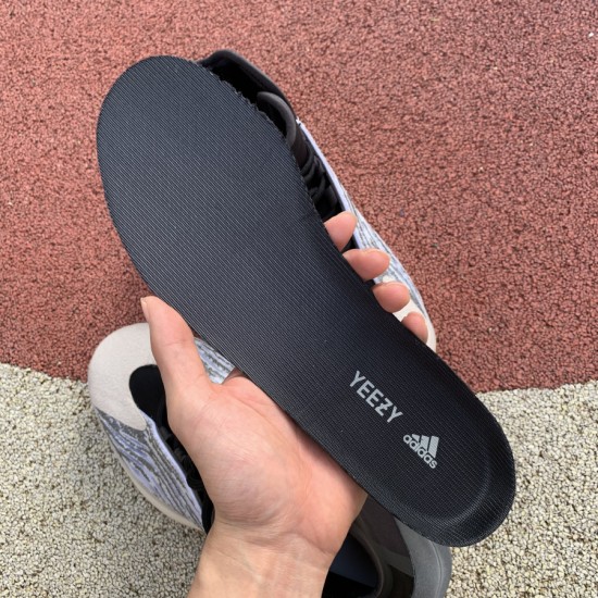 椰子篮球鞋 纯原版 Adidas Yeezy Basketball QNTM 黑灰拼接休闲版椰子篮球鞋 Q46473 尺码:40-46.5 椰子篮球鞋 纯原版 Adidas Yeezy Basketball QNTM 黑灰拼接休闲版椰子篮球鞋 Q46473 尺码:40-46.5