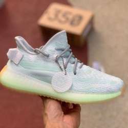 350v3亚洲水滴 Yeezy 350 V3 Runner 粉水滴鞋面夜光半透明橡胶覆盖，类似于水滴的流体轮廓，非常独特 依然Boost加持 FC9218