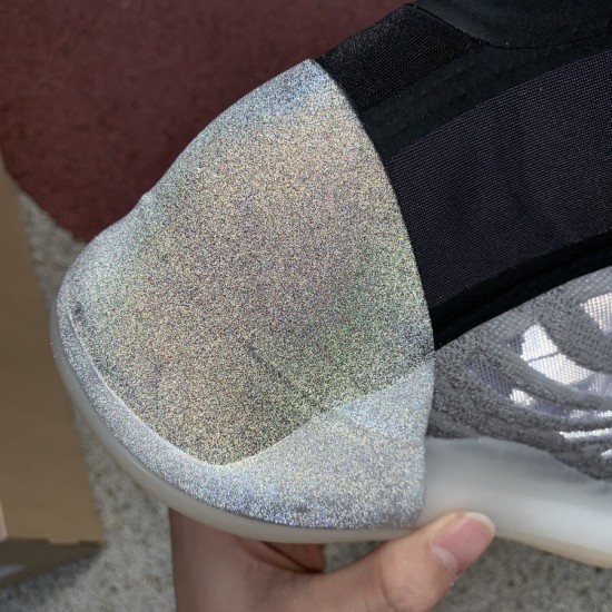 椰子篮球鞋 纯原版 Adidas Yeezy Basketball QNTM 黑灰拼接休闲版椰子篮球鞋 Q46473 尺码:40-46.5 椰子篮球鞋 纯原版 Adidas Yeezy Basketball QNTM 黑灰拼接休闲版椰子篮球鞋 Q46473 尺码:40-46.5