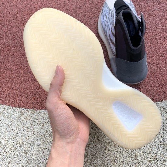 椰子篮球鞋 纯原版 Adidas Yeezy Basketball QNTM 黑灰拼接休闲版椰子篮球鞋 Q46473 尺码:40-46.5 椰子篮球鞋 纯原版 Adidas Yeezy Basketball QNTM 黑灰拼接休闲版椰子篮球鞋 Q46473 尺码:40-46.5