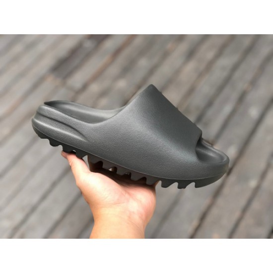 椰子拖鞋黑色 Adidas Yeezy Slid 黑色黑玛瑙侃爷椰子潮流拖鞋 id4132 椰子拖鞋黑色 Adidas Yeezy Slid 黑色黑玛瑙侃爷椰子潮流拖鞋 id4132