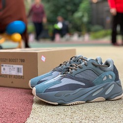 椰子700青蓝 性价比版本Adidas Yeezy Boost 700 青蓝 水鸭蓝椰子 老爹鞋 FW2499 尺码：36-47