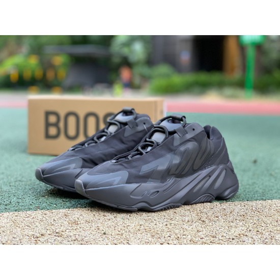 椰子700新黑魂 性价比版本 Adidas Yeezy 700 MNVN 黑魂 黑武士 椰子老爹鞋 FV4440