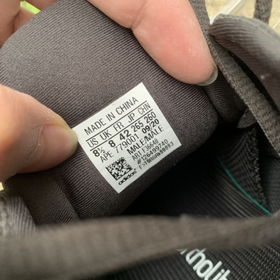 椰子500黑魂 尺码:36-48 lw出品偏小0.5-1码 椰子500黑魂 尺码:36-48 lw出品偏小0.5-1码