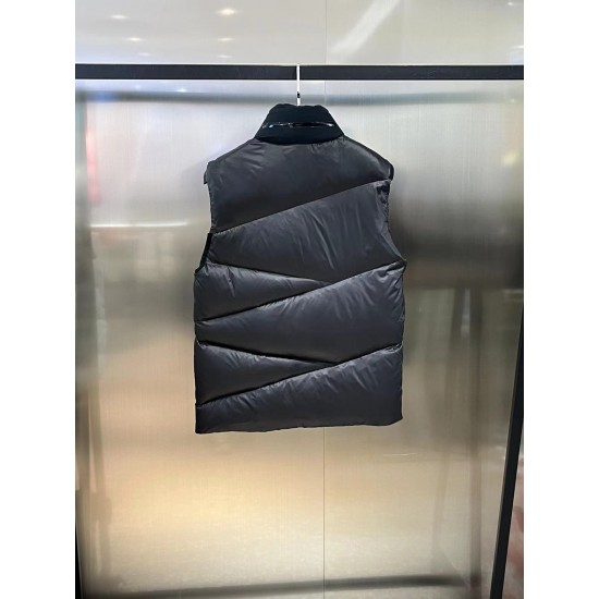 Moncler Tago Down Gilet Moncler Tago Down Gilet