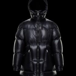 2 MONCLER 1952 + VALEXTRA JOELE