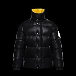 2 MONCLER 1952 + VALEXTRA DERVAUX