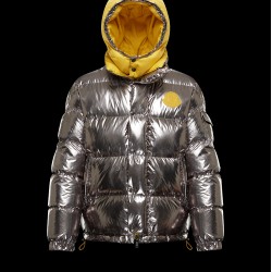 2 MONCLER 1952 + VALEXTRA PRELE