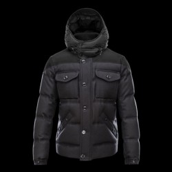 MONCLER REPUBLIQUE 男款