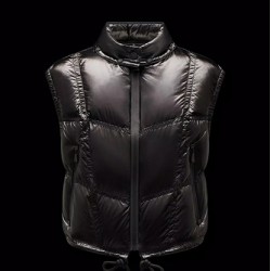 Moncler Engins