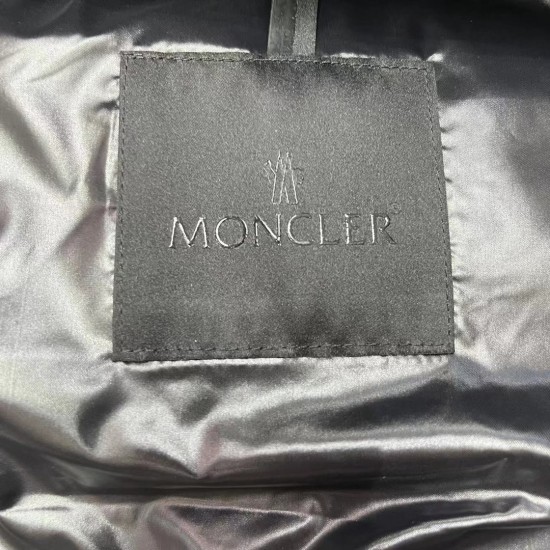 Moncler Madeira Short Down Jacket Moncler Madeira Short Down Jacket