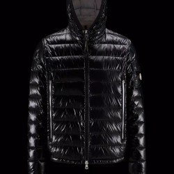 Moncler Doudoune courte à capuche Galion