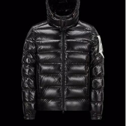 Moncler Saulx Short Down Jacket