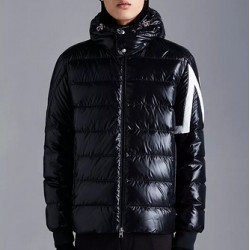 Moncler Doudoune courte Corydale