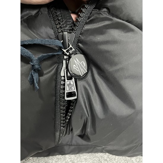 Moncler M056 Moncler M056