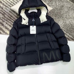 Moncler M006