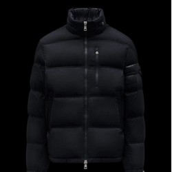 MONCLER  Delaume