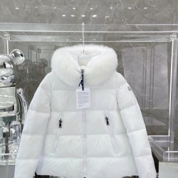 MONCLER1