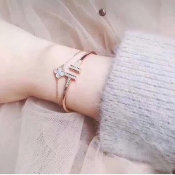 Tiffany 050