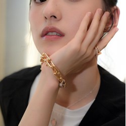 Tiffany 028