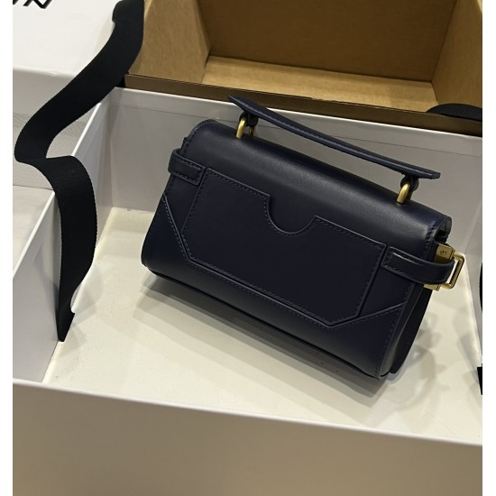Balmain bag size:19*12*7.5cm Balmain bag size:19*12*7.5cm